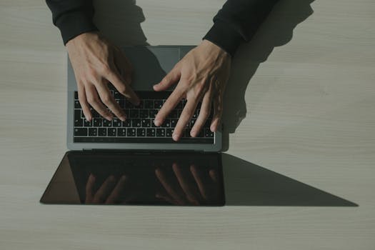 Membuat Email Domain Sendiri: Cara Mengamankan Komunikasi Bisnis dari Serangan Cyber