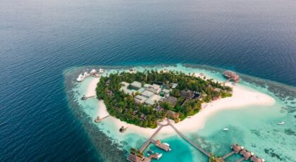 Luxury Resorts in the Maldives for Honeymooners