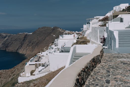 Private Villas in Santorini for Cliffside Views